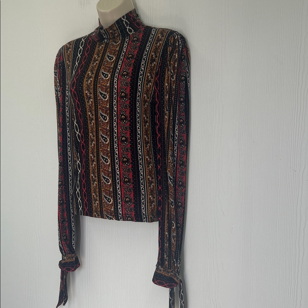 Free People - Donatella Colorful Paisley Print Bohemian Mock Neck Blouse Size XS - Picture 6 of 11